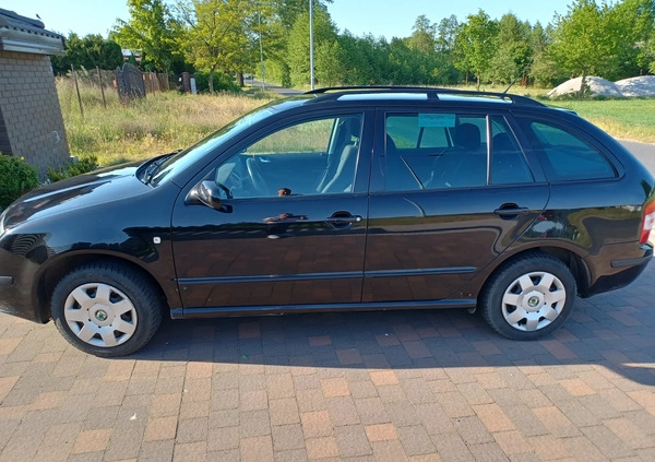 Skoda Fabia cena 11000 przebieg: 91000, rok produkcji 2006 z Ozorków małe 67